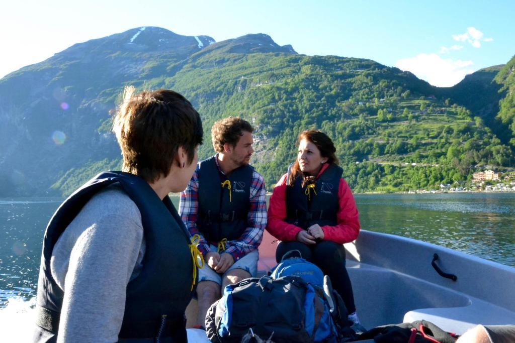 Grande Hytteutleige Og Camping Geiranger Exterior foto